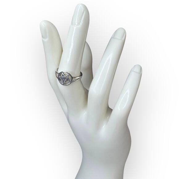 Women's Sterling Silver Whimsygoth Five Pointed Star Pentagram Ring Size 6.5 - Picture 6 of 9